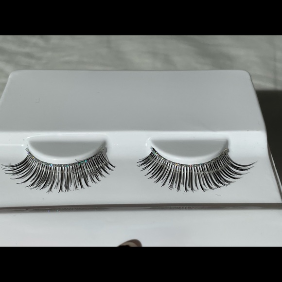 False Lashes - Picture 3 of 3
